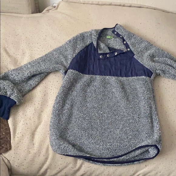 cozy blue and grey hoodie!! super comfy and light - Picture 2 of 4